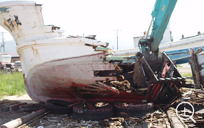 岩内町　船舶解体工事写真